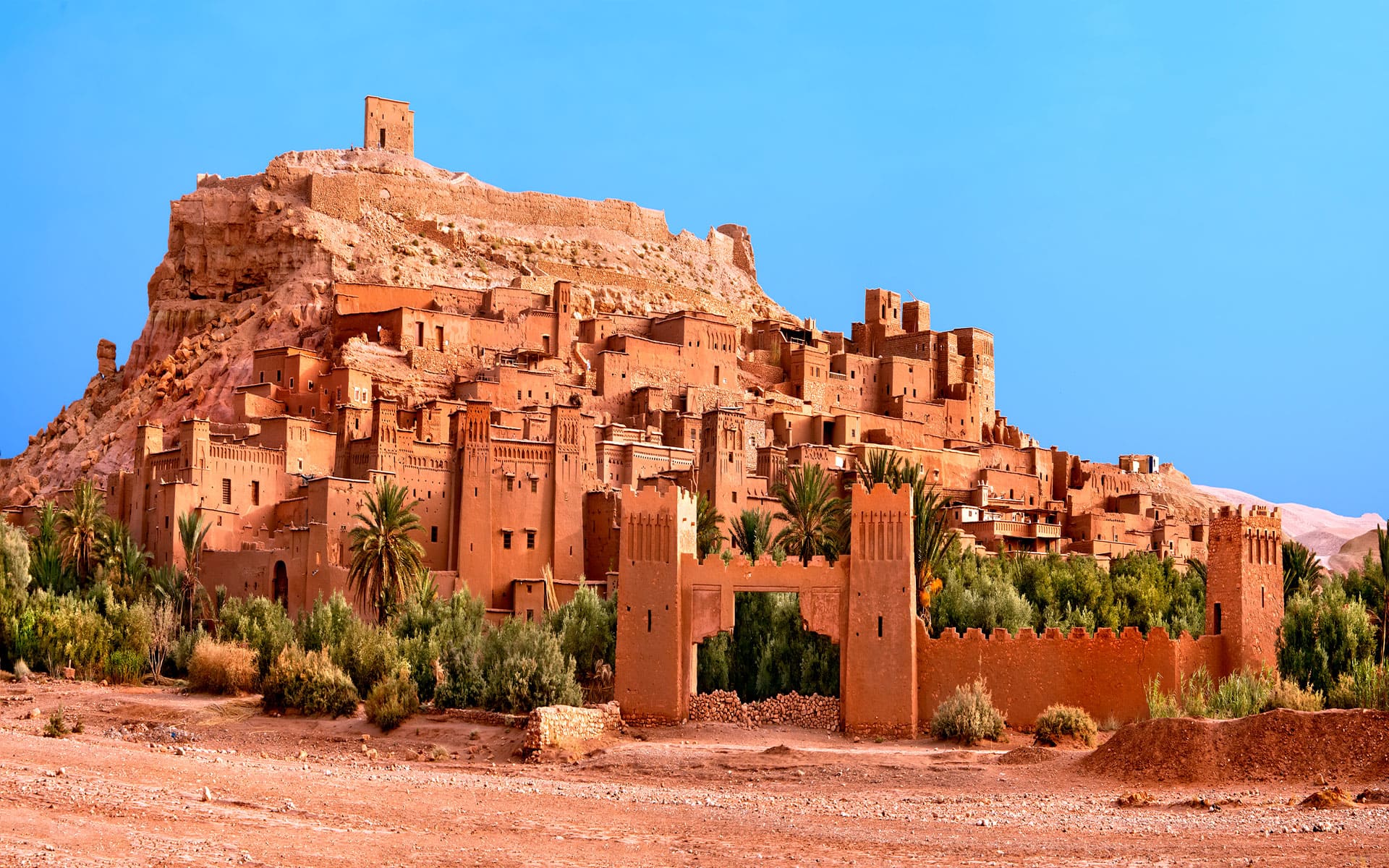 Road trips in Morocco showcasing beautiful landscapes and scenic routes